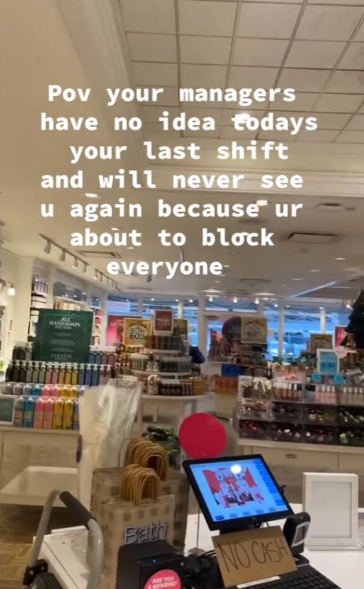 Bath and Body Works worker quits without notice and 'blocking' every co-worker 1