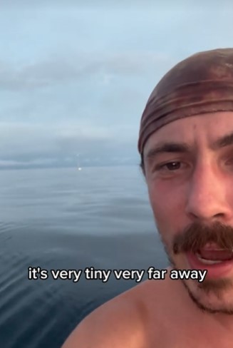 Sailor films his adventure across the Pacific Ocean in a sailboat  2