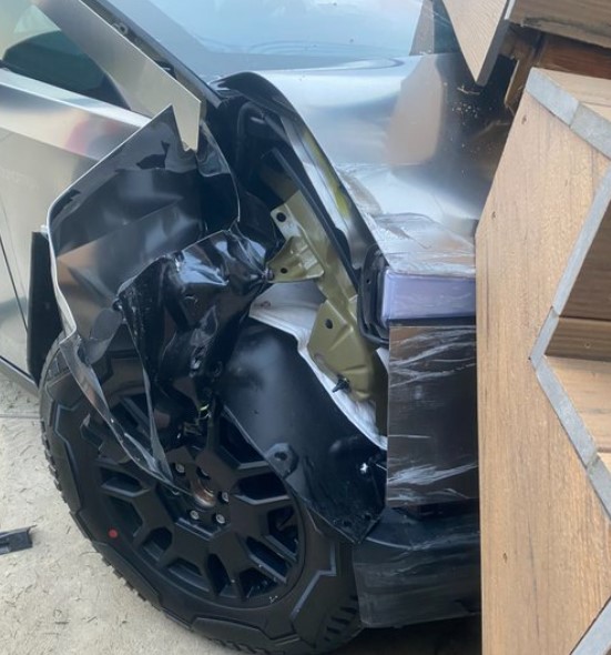 Tesla Cybertruck owner faces $30,000 repair bill after crashing into neighbor's house 5