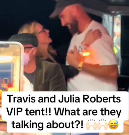 Amateur lip reader reveals what Julia Roberts said to Travis Kelce during Taylor Swift's concert  3