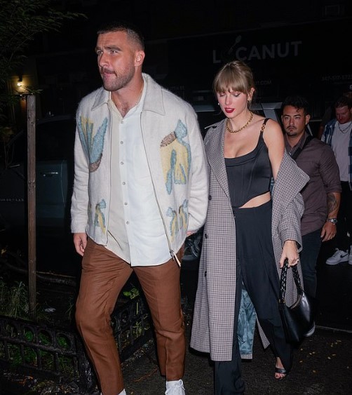 Insider reveals Taylor Swift and Travis Kelce spends $100k daily on love 3